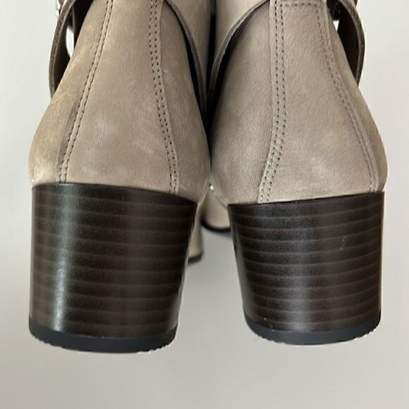 New ECCO Women's Dress Classic 35mm Buckle Ankle Boot in Taupe Nubuck Size 10 - Picture 9 of 11